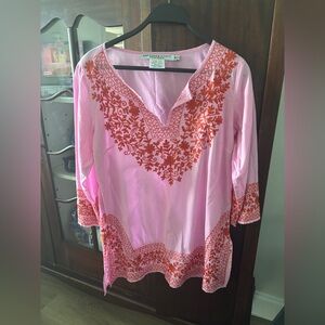 Gretchen Scott Women's 3/4 Sleeve Tunic Top pink/orange Reef Embroidery Size M